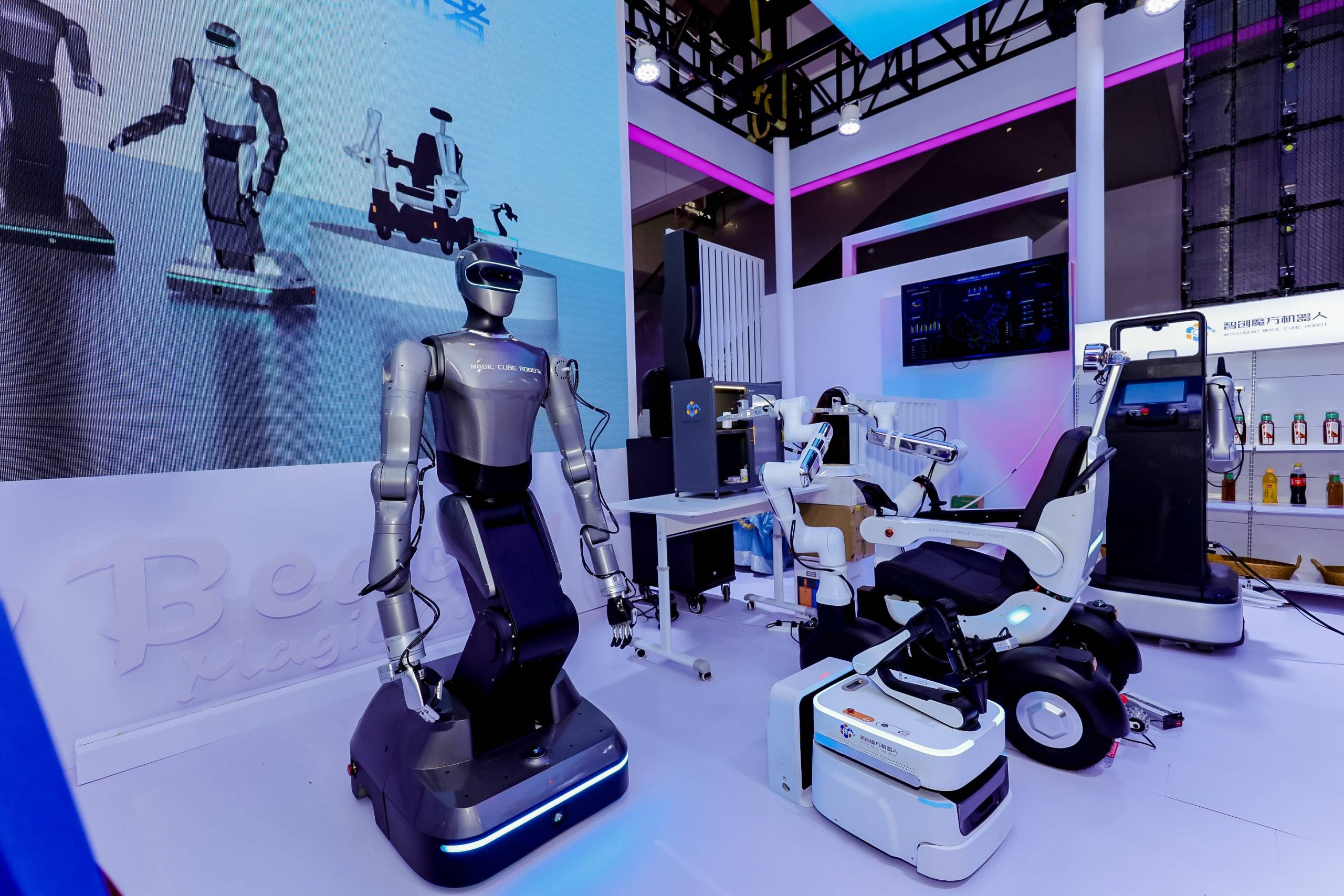 IOTE Multi-Dimensional Marketing Matrix showing IOTE’s reach across 70+ countries and regions through global media collaborations, social platforms, expert databases, and research reports for efficient information dissemination.