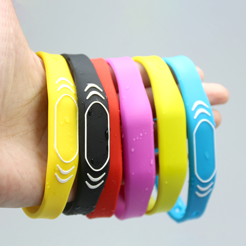 RFID wristbands for events, hospitals, and access management systems